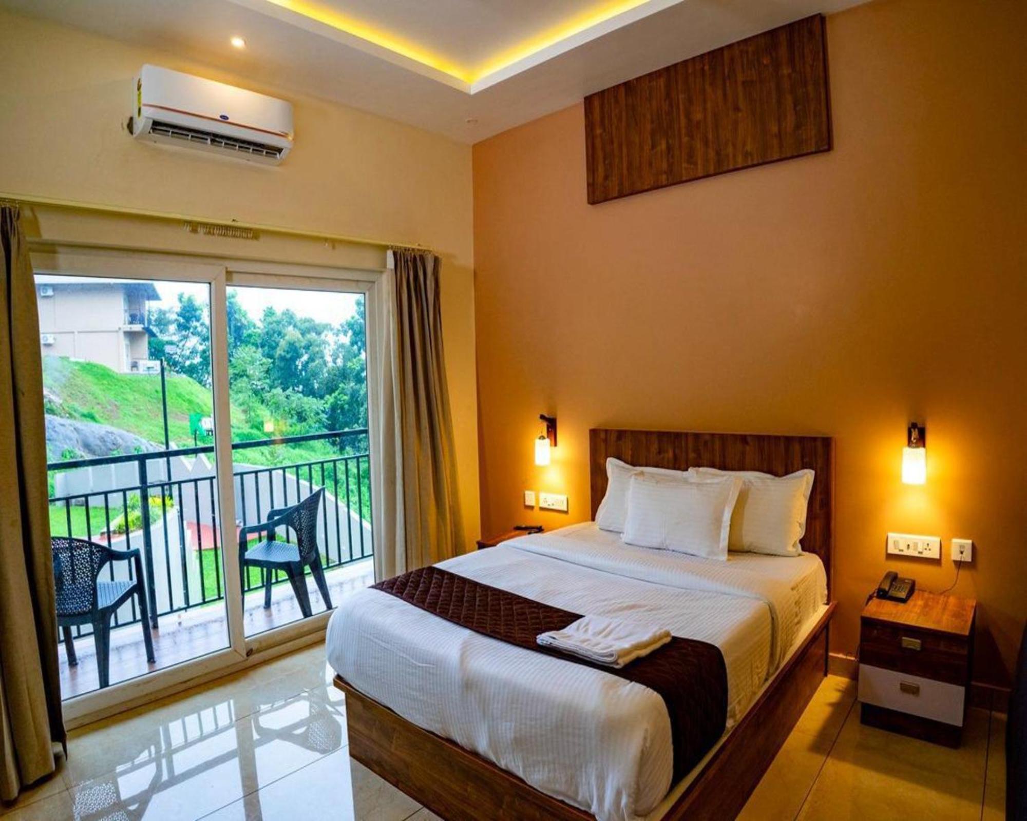 Karimb Resorts Vallikavungal Exterior photo
